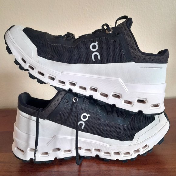 women's On Cloud running shoes sz 7-INNER SIDE DAMAGE - Picture 10 of 10